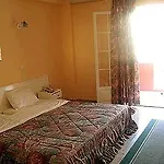 Romantic Palace 阿齐欧斯·贡多斯