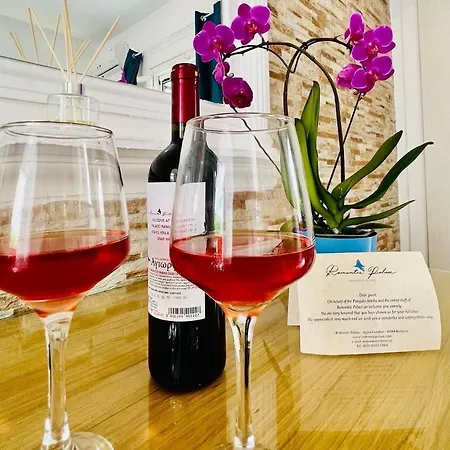 Romantic Palace アギオス・ゴルディオス