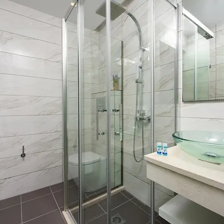 Romantic Palace Agios Gordios (Corfu)