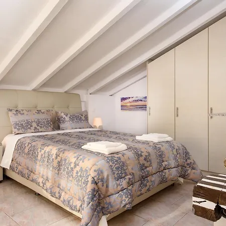 Gæstehus Romantic Palace Agios Gordios (Corfu)